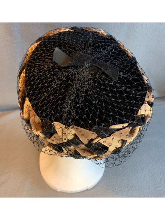 Ladies Black and Brown Velvet Braided Ribbon Netting Hat Vintage Size 22 main image 11